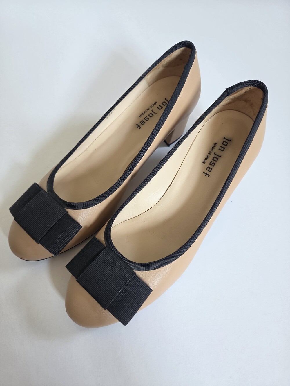 Jon Josef Debra Nude Black Bow Leather Mid Heel Pump block heel size 8.5